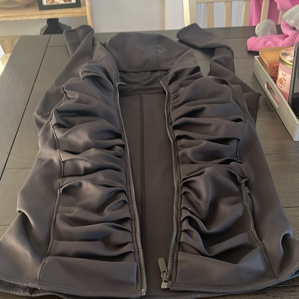 Lululemon Bold Move Rouched Jacket - image 2